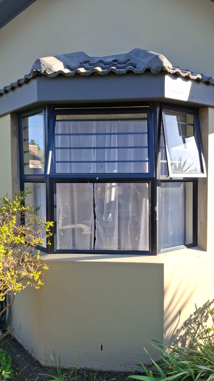 Window – Angled aluminium windows