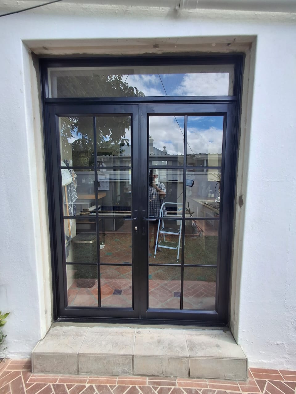 Double Door – Colonial bar cottage style double door with top light