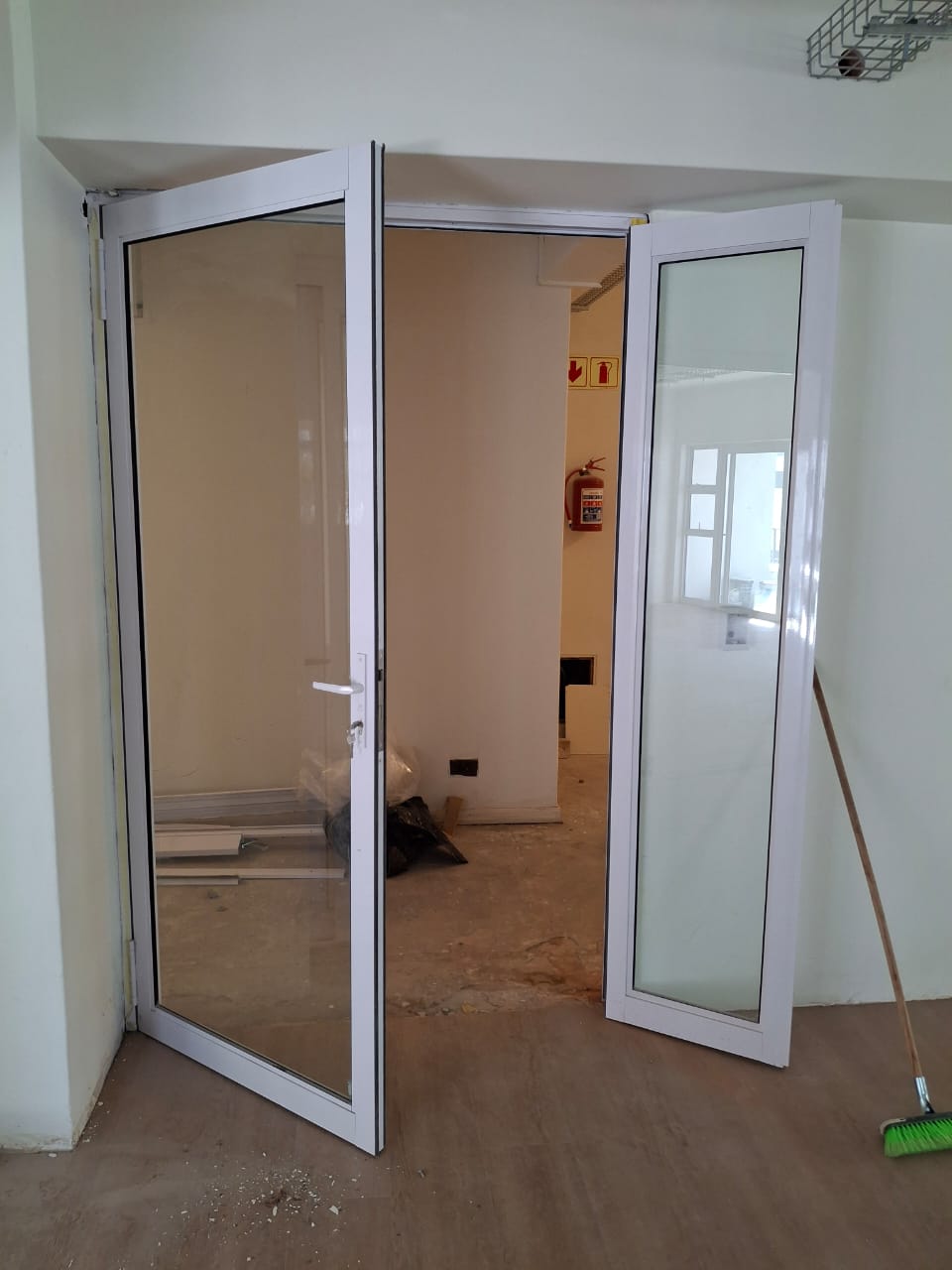 Shopfront – Office double door shopfront
