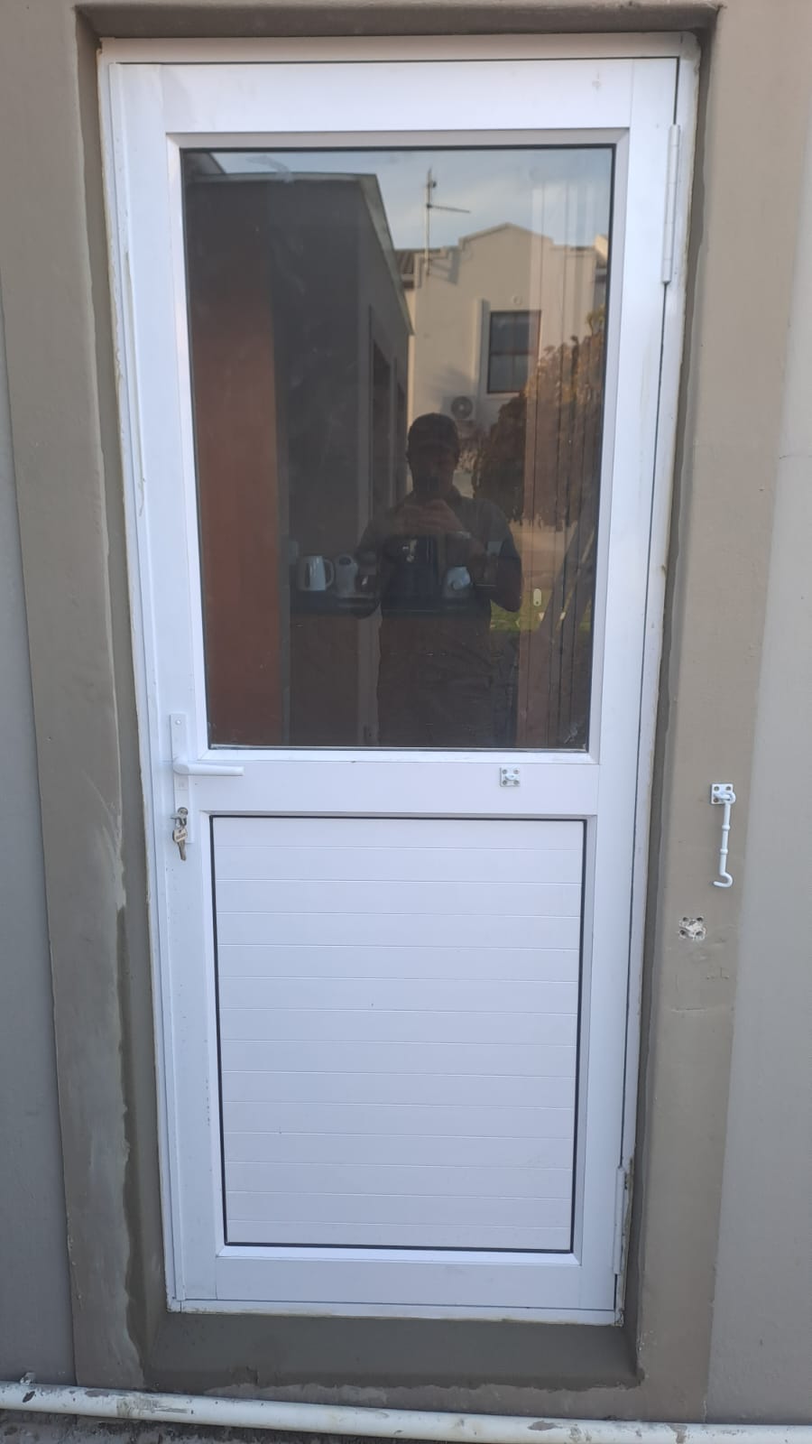 Stable Door – Stable hinge door with 9mm cladding bottom and clear glass top