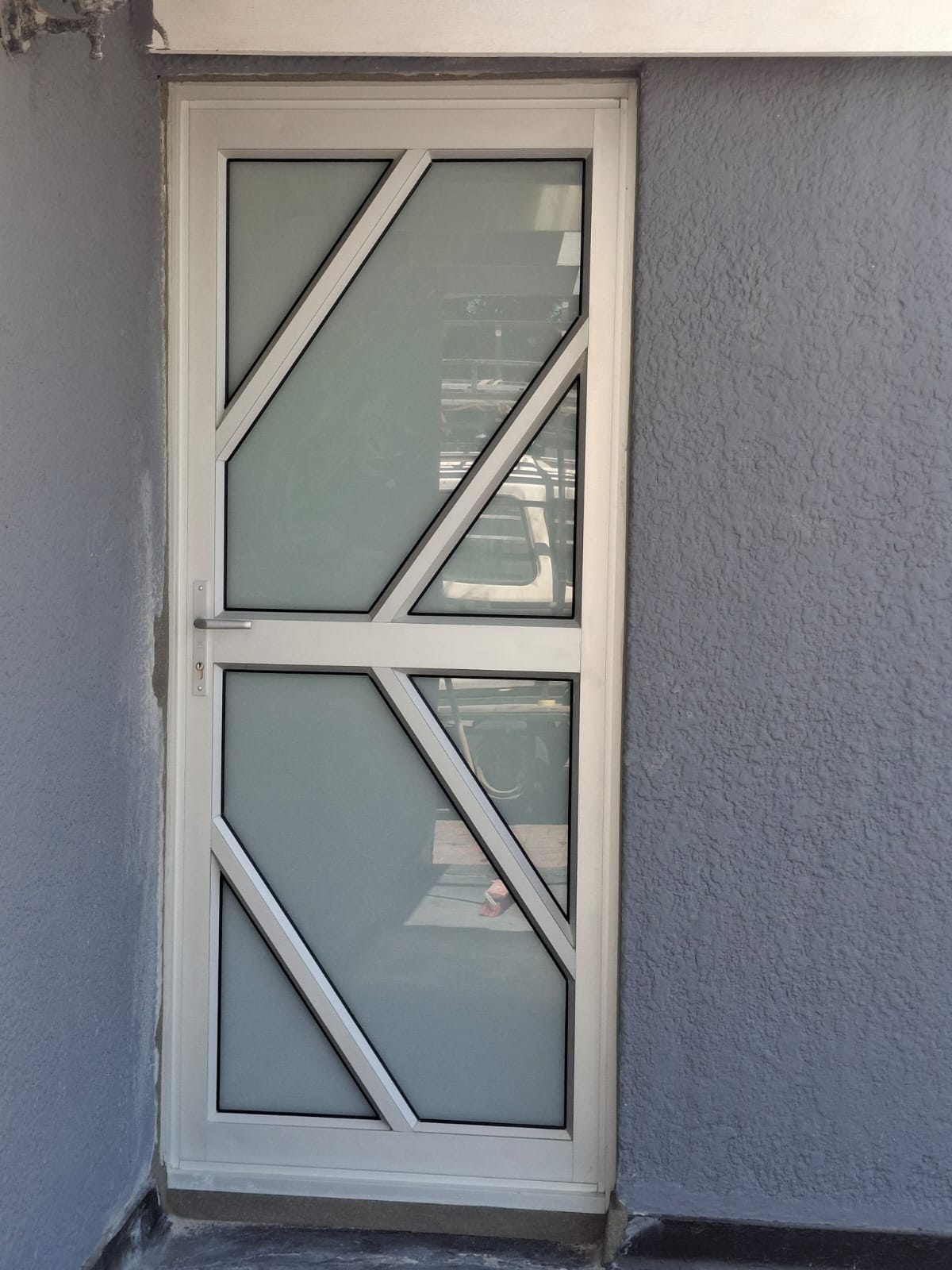 Hinge Door – V design door with white translucent glass